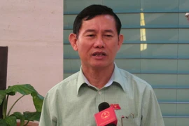  Đại biểu Nguyễn Ngọc Phương (Quảng Bình) đang trao đổi với báo chí (Ảnh: Đức Duy/Vietnam+)