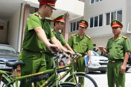 Hà Nội chính thức thí điểm mô hình Cảnh sát tuần tra bằng xe đạp