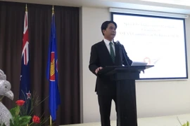 Đại sứ Việt Nam tại New Zealand Nguyễn Việt Dũng phát biểu tại buổi lễ. (Nguồn: Vietnam+)