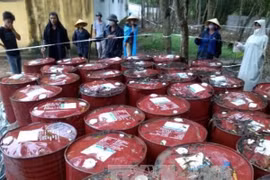 Vụ chôn thuốc trừ sâu là sự kiện môi trường "nóng" nhất 2013