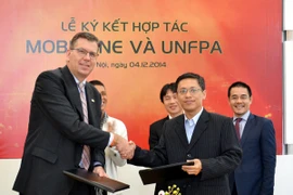 UNFPA tư vấn sức khỏe giới tính tại chuỗi sự kiện Rockstom7 