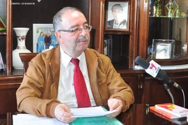 Tổng Thư Ký Hội Hữu nghị Algeri-Việt Nam, ông Mohamed Berzig. (Ảnh: Tấn Đạt/TTXVN)