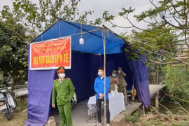 Một chốt kiểm soát phòng dịch COVID-19 tại tỉnh Hải Dương. (Ảnh: PV/Vietnam+)