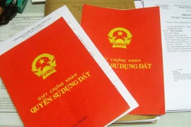 Bắt đối tượng làm giả giấy chứng nhận quyền sử dụng đất để lừa đảo