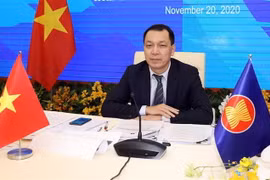 Thứ trưởng Bộ Công thương Đặng Hoàng An trả lời các câu hỏi của phóng viên. (Ảnh: Phan Tuấn Anh/TTXVN)