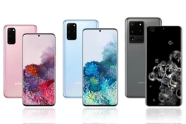 Mẫu điện thoại Galaxy S20 (trái), Galaxy S20 Plus (giữa) và Galaxy S20 Ultra của Samsung. (Ảnh: Yonhap/TTXVN)