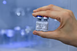 Vắcxin phòng COVID-19 do Trung tâm Nghiên cứu quốc gia về dịch tễ học và vi sinh vật Gamaley phát triển, ngày 6/8/2020. (Ảnh: AFP/TTXVN)