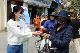 [Video] Nhiều trường hợp mắc bệnh từ nước rửa tay không rõ nguồn gốc