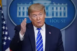 Tổng thống Mỹ Donald Trump phát biểu tại cuộc họp báo ở Nhà Trắng, Washington, DC. (Ảnh: AFP/TTXVN)