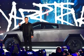 Trưng bày xe ôtô điện Tesla tại Hawthorne, bang California (Mỹ). (Ảnh: AFP/TTXVN)