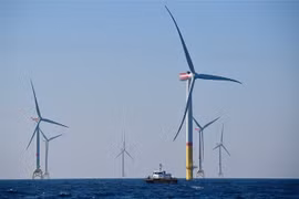 Tuabin gió tại Biển Baltic, miền Bắc nước Đức. (Ảnh: AFP/TTXVN)