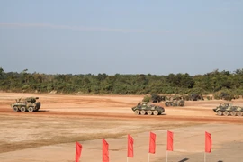 Hệ thống tên lửa phòng không triển khai vào vị trí. (Ảnh: Thu Phương/TTXVN)