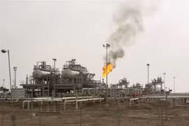Một cơ sở lọc dầu ở Basra, Iraq. (Ảnh: AFP/TTXVN)