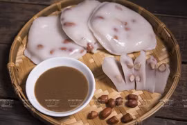 Bánh đúc chấm tương - món ăn bình dị suốt bao đời của người Hà Nội