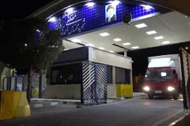 Xe chở thanh nhiên liệu UF6 rời khỏi trung tâm hạt nhân Natanz ở tỉnh Isfahan, miền Trung Iran ngày 6/11/2019. (Ảnh: AFP/TTXVN)