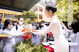 Bảo Ngọc tham gia hoạt động của “Earth Day-Everyday.” (Ảnh: PV/Vietnam+)