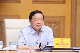 Phó Thủ tướng Trần Hồng Hà phát biểu chỉ đạo cuộc họp. (Ảnh: Văn Điệp/TTXVN)