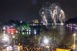 Hà Nội đón chào Năm Mới 2014 - Linh thiêng và hào hoa