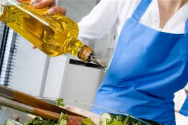Lý giải nguyên nhân dầu olive có thể giúp hạ huyết áp