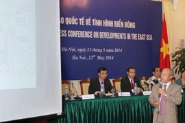 Tiếp tục hoạt động khai thác dầu khí trên vùng biển Việt Nam