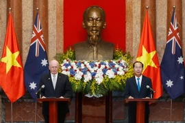 Chủ tịch nước Trần Đại Quang và Toàn quyền Australia Peter Cosgrove gặp gỡ báo chí sau hội đàm. (Ảnh: TTXVN)