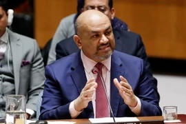 Đại sứ Yemen tại LHQ Khaled Hussein Mohamed Alyemany (phía trước) tại phiên họp của Hội đồng Bảo an Liên hợp quốc về Yemen ở New York (Mỹ) ngày 17/4. (Nguồn: THX/TTXVN)