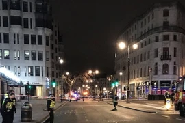 Nhà ga Charing Cross bị phong tỏa. (Nguồn: telegraph.co.uk)