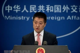 Người phát ngôn Bộ Ngoại giao Trung Quốc Lục Khảng. (Ảnh: AFP/TTXVN)