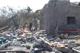 Cảnh đổ nát sau các vụ không kích ở Yemen. (Nguồn: AFP/Getty Images) 