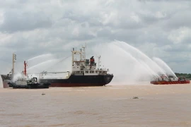 Diễn tập cứu nạn hàng hải trên tuyến luồng Sài Gòn-Vũng Tàu 