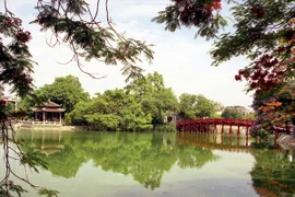 Các tỉnh Bắc Bộ tiết trời dịu mát, miền Trung mưa giảm