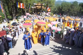 Quang cảnh Lễ hội Quán Thế Âm 2014. (Nguồn: phatgiaohue.vn)