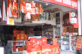 Chủ đề biển đảo, con người Việt Nam thống lĩnh thị trường lịch 2015