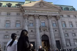 "Quỹ kền kền" chỉ trích Argentina vi phạm phán quyết tòa án