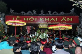 Lễ hội khai ấn đền Trần 2013. (Ảnh: Quốc Khánh/TTXVN)