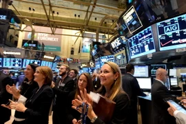 Một tuần giao dịch đa sắc của thị trường chứng khoán Mỹ 