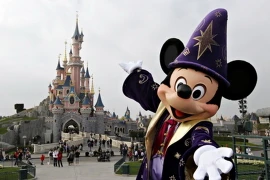 Walt Disney huy động 1,3 tỷ USD để trợ cứu Euro Disney
