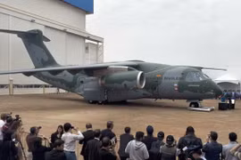 Brazil ra mắt máy bay vận tải quân sự lớn nhất từ trước đến nay