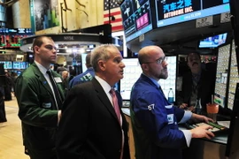 Phố Wall biến động trái chiều sau kết quả ấn tượng trong tháng 8