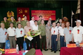 Gặp mặt cán bộ, chiến sỹ công an Hà Nội về tiếp quản Thủ đô