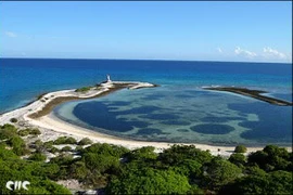 Đề nghị ASEAN yêu cầu Trung Quốc dừng xây dựng tại Hoàng Sa