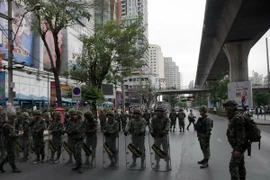 Quân đội Thái Lan bỏ lệnh giới nghiêm ở một số điểm du lịch