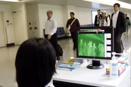 Thêm ba hành khách trở về từ vùng dịch Ebola bị cách ly