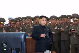 Kim Jong-un kiểm tra khả năng chiến đấu của không quân