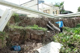 Đồng Tháp di dời gấp hơn 1.200 hộ trong vành đai sạt lở bờ sông