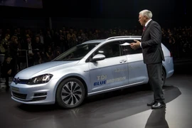 Doanh số bán ôtô trong EU tăng trưởng tháng thứ 13 liên tiếp