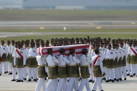 Thêm thi thể của tám nạn nhân MH17 sẽ về Malaysia ngày 2/9