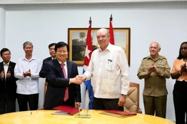 Việt Nam và Cuba nhất trí thúc đẩy hợp tác kinh tế thương mại