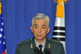 Hàn Quốc điều tra thư đe dọa gửi đến bộ trưởng quốc phòng