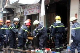 Cần Thơ: Dân hoảng loạn do một căn nhà giữa khu dân cư phát hỏa